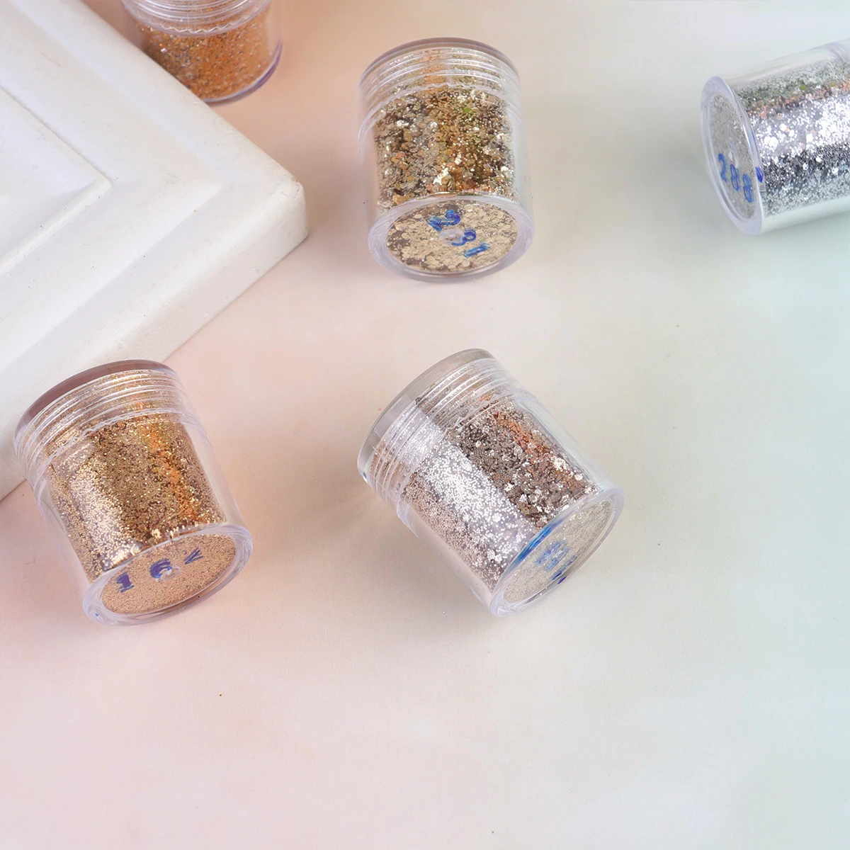 5 Pcs Sequin Glitter Set Sequins Nail Art Essential Gradient Golden Nails Shimmering Powder
5 Pcs Sequin Glitter Set Sequins Nail Art Essential Gradient Golden Nails Shimmering Powder