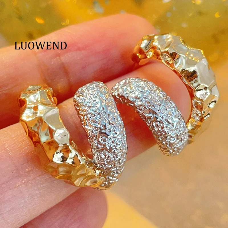 LUOWEND 100% 18K White+Yellow Gold Earrings Fashion Metal Style Exquisite Stud Earrings for Women High Party Jewelry
LUOWEND 100% 18K White+Yellow Gold Earrings Fashion Metal Style Exquisite Stud Earrings for Women High Party Jewelry