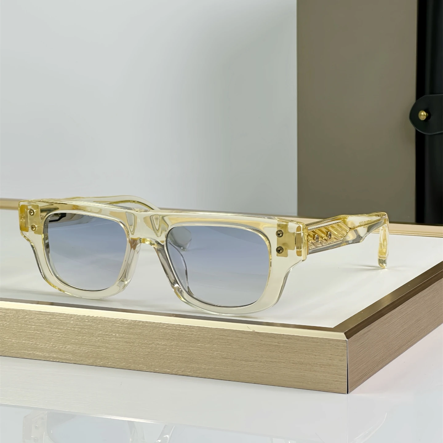 DILTA KENAN DTS7335 Дизайнерские солнцезащитные очки женские толстые ацетатные металлические классические элитные брендовые мужские и женские модные солнцезащитные очки мужские уличные
DILTA KENAN DTS7335 Дизайнерские солнцезащитные очки женские толстые ацетатные металлические классические элитные брендовые мужские и женские модные солнцезащитные очки мужские уличные