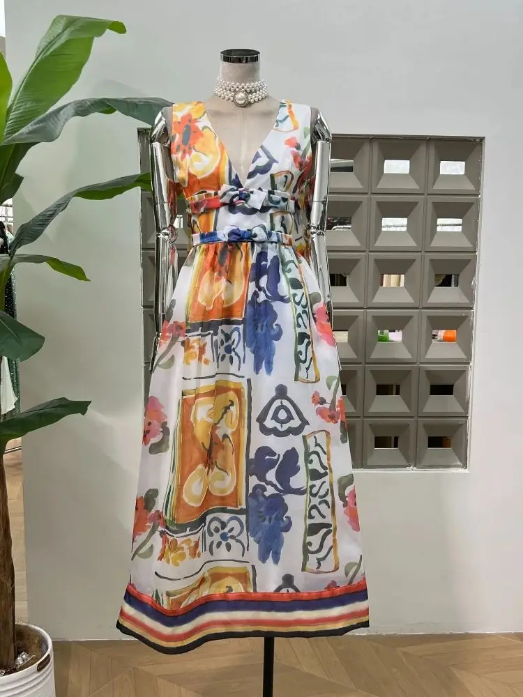 2025 New Arrival Summer Women's Vintage Fashion Elegant V Neckline Colorful Floral Print A Line Casual Party Dress Chic Style
2025 New Arrival Summer Women's Vintage Fashion Elegant V Neckline Colorful Floral Print A Line Casual Party Dress Chic Style