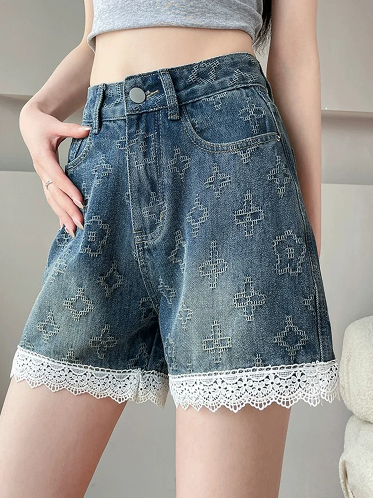Jacquard lace denim shorts for women in summer thin medium long pear shaped slim figure high waist A-line wide leg pants
Jacquard lace denim shorts for women in summer thin medium long pear shaped slim figure high waist A-line wide leg pants
