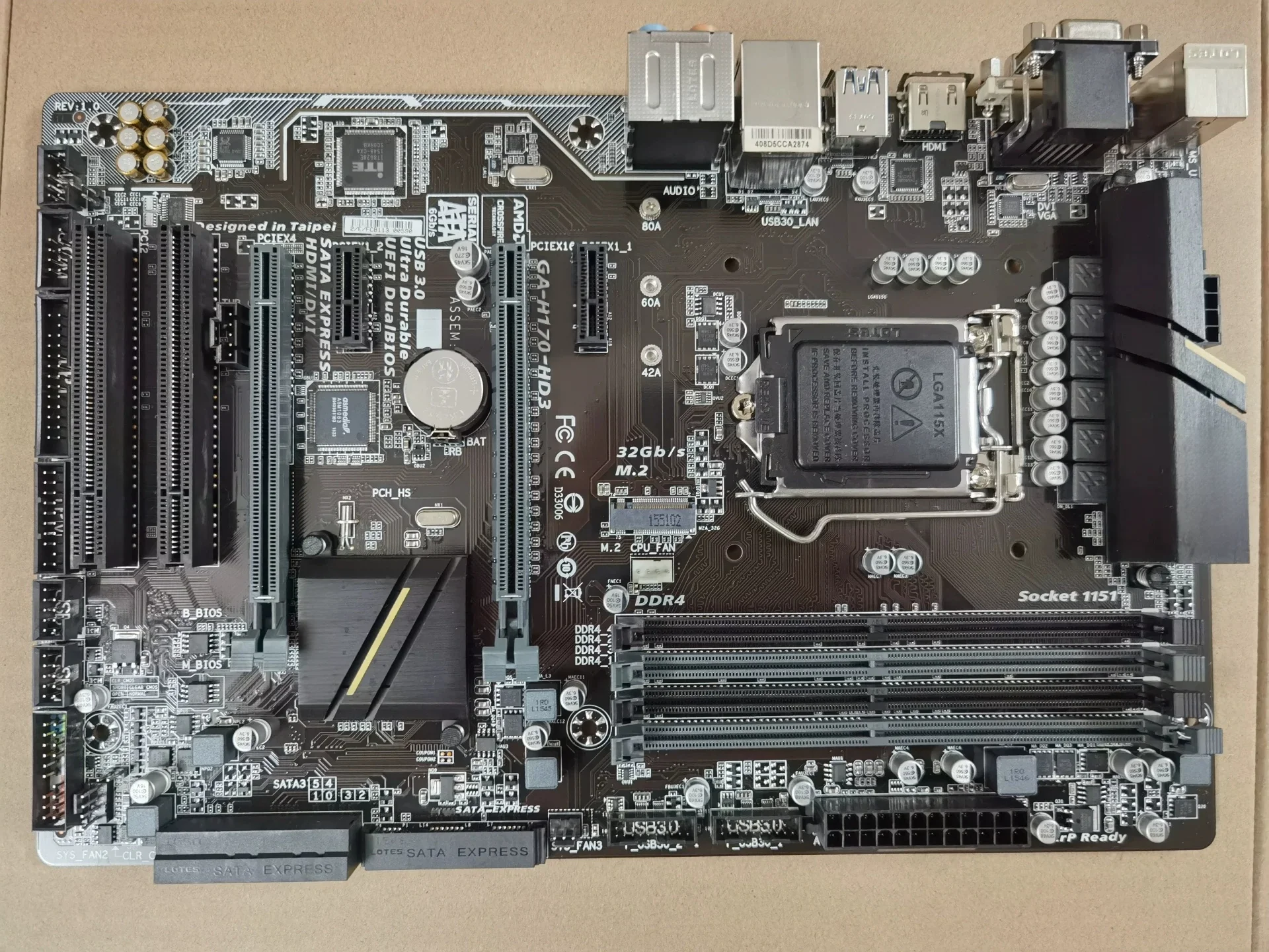For Gigabyte GA-H170-HD3 Desktop Motherboard H170 HD3 LGA 1151 DDR4 Mainboard 100% Tested OK Fully Work
For Gigabyte GA-H170-HD3 Desktop Motherboard H170 HD3 LGA 1151 DDR4 Mainboard 100% Tested OK Fully Work