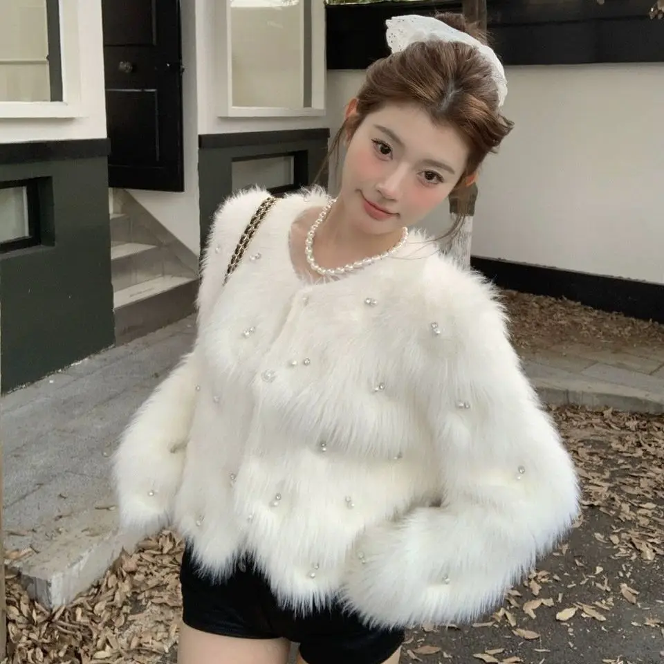 Plush Pearl Embroidered Knitted Sweater Cardigan Women Autumn Winter New Style High-End Lazy Style Loose Casual Top
Plush Pearl Embroidered Knitted Sweater Cardigan Women Autumn Winter New Style High-End Lazy Style Loose Casual Top