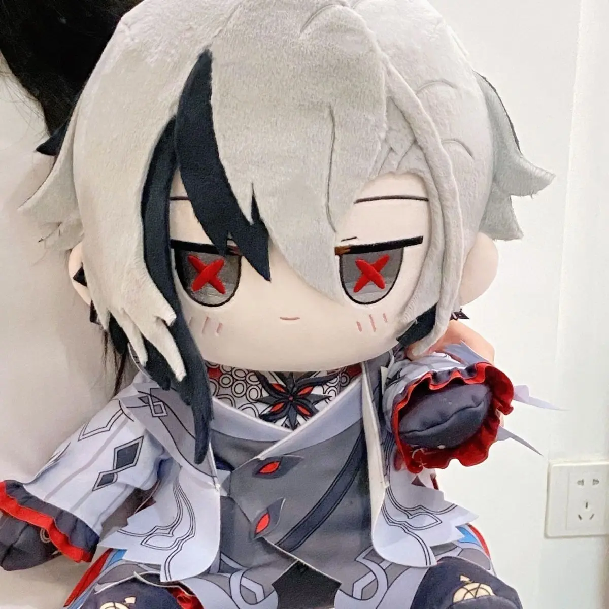 Anime Genshin Impact Arlecchino 40CM Plush Idol Figure Dress Up Cute Fluffy Cotton Body Pillow Mascot Birthday Gifts
Anime Genshin Impact Arlecchino 40CM Plush Idol Figure Dress Up Cute Fluffy Cotton Body Pillow Mascot Birthday Gifts