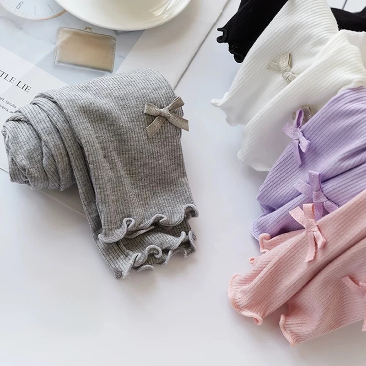 Summer 2026 kids Cropped Leggings Baby Girls Vintage Stripes Elastic Slim Lace cuffs Pants Leggings High Waist Girls Clothing
Summer 2026 kids Cropped Leggings Baby Girls Vintage Stripes Elastic Slim Lace cuffs Pants Leggings High Waist Girls Clothing