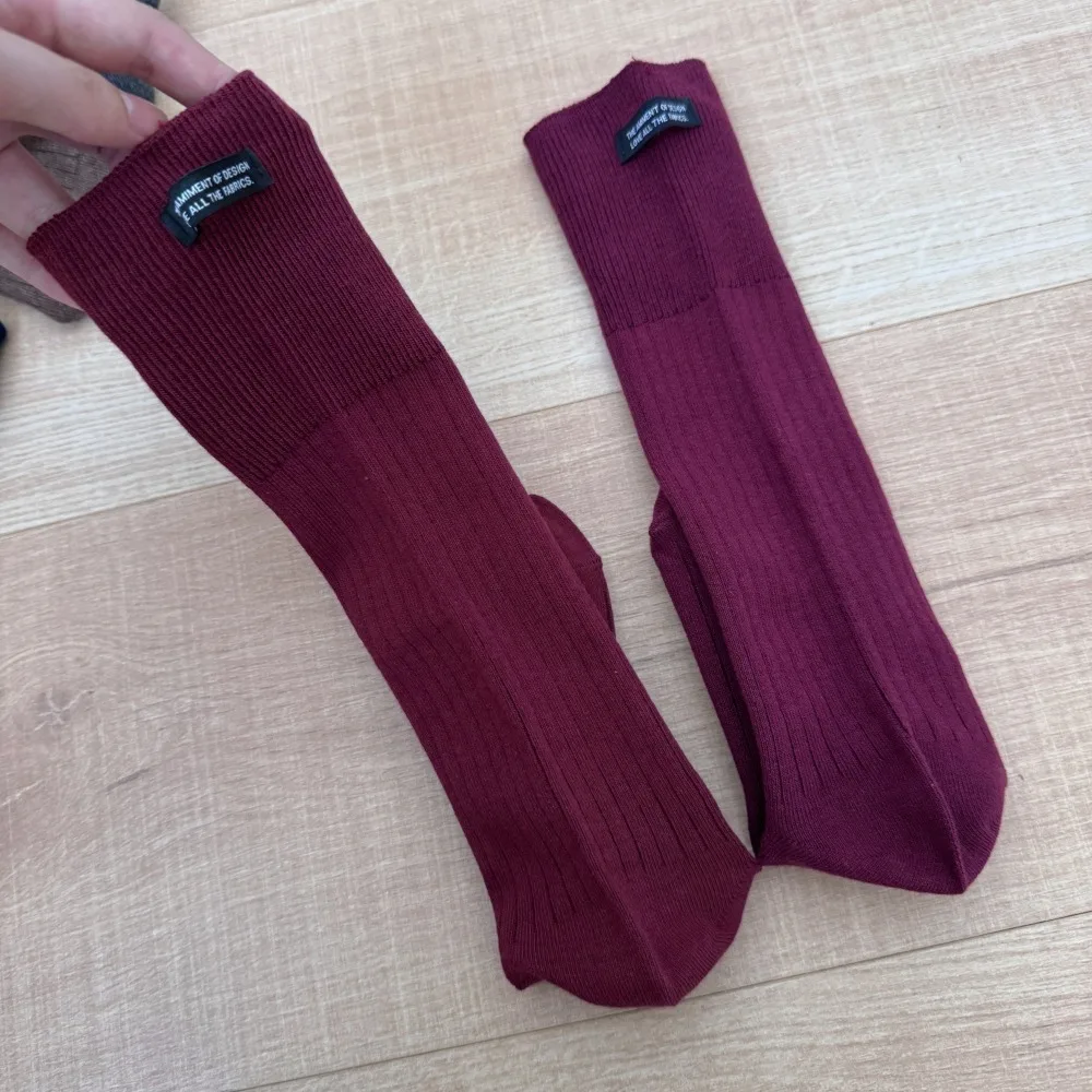 Simple Japanese Style Women Stockings Breathable Thickened Long Socks Solid Color Knee High Socks Autumn
Simple Japanese Style Women Stockings Breathable Thickened Long Socks Solid Color Knee High Socks Autumn