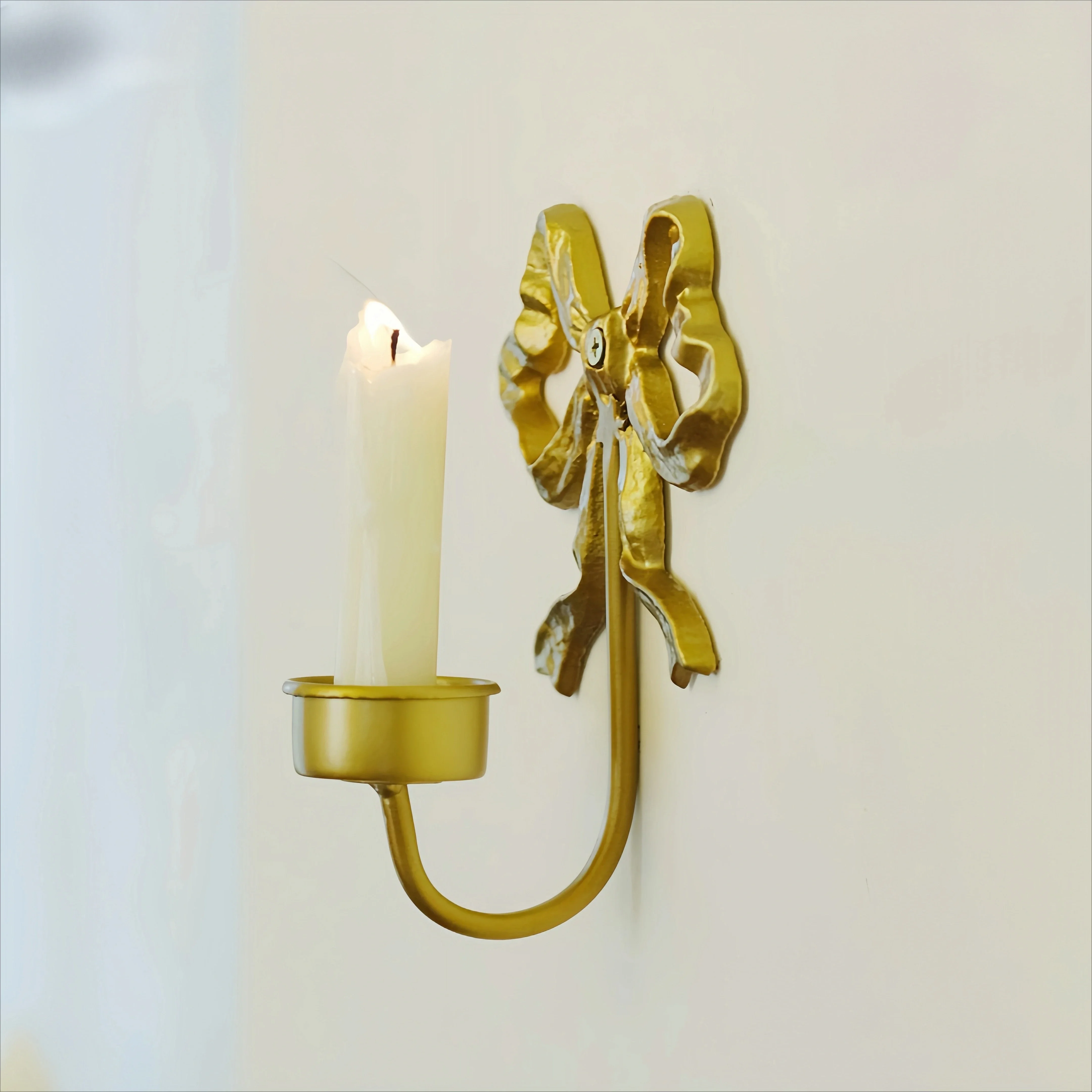 retro old bow wrought iron wall hanging decoration candlestick decoration home restaurant
retro old bow wrought iron wall hanging decoration candlestick decoration home restaurant