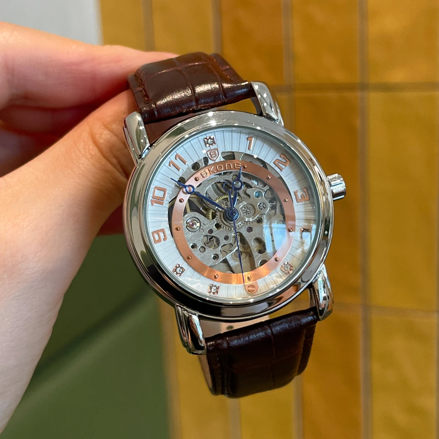 Large dial high-end hollow watch for men light luxury brand authentic gift 2025 new waterproof fully automatic mechanical watch 
Large dial high-end hollow watch for men light luxury brand authentic gift 2025 new waterproof fully automatic mechanical watch