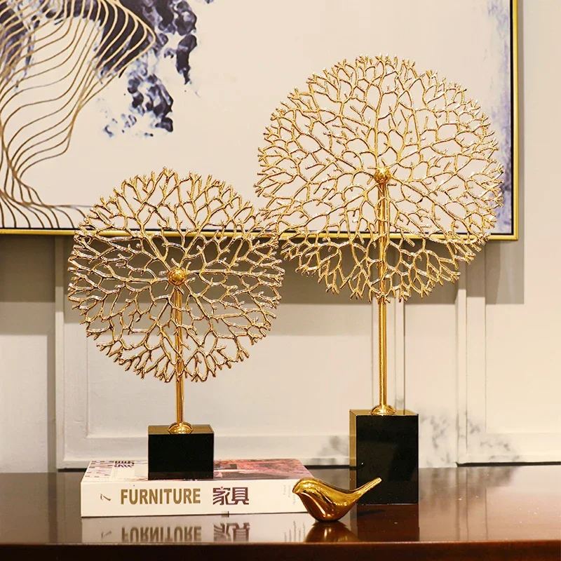 TV cabinet ornament living room home decoration porch window Nordic style light luxury high-end coffee table metal artwork
TV cabinet ornament living room home decoration porch window Nordic style light luxury high-end coffee table metal artwork