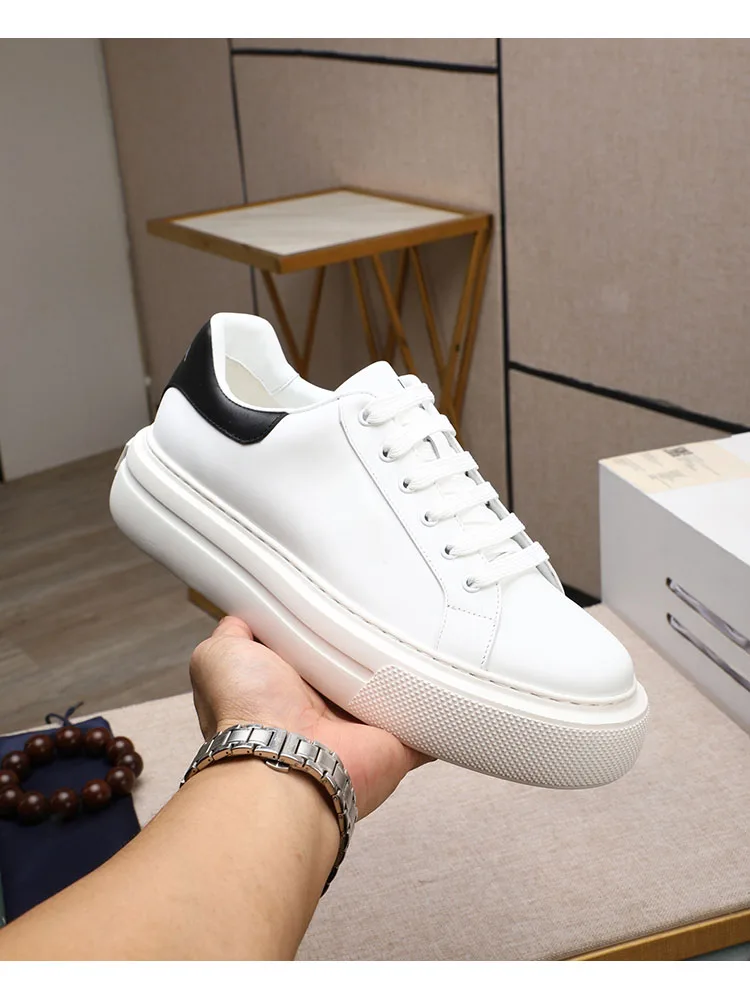 Fashion Runway White Leather Sports Shoes Man Height Increase Gentlemen High Quality Casual Shoes
Fashion Runway White Leather Sports Shoes Man Height Increase Gentlemen High Quality Casual Shoes