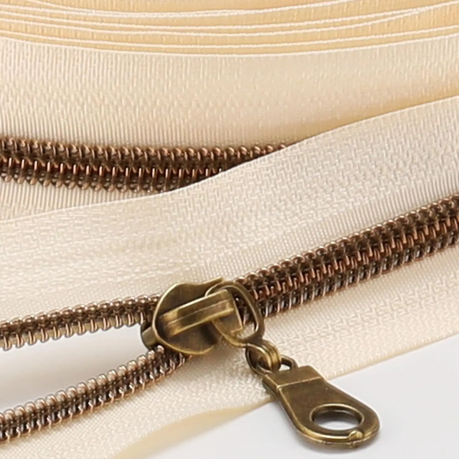10 Yards #5 Nylon Coil Zipper Roll with 10 Sliders for Sewing Bags, Beige Antique Brass
10 Yards #5 Nylon Coil Zipper Roll with 10 Sliders for Sewing Bags, Beige Antique Brass