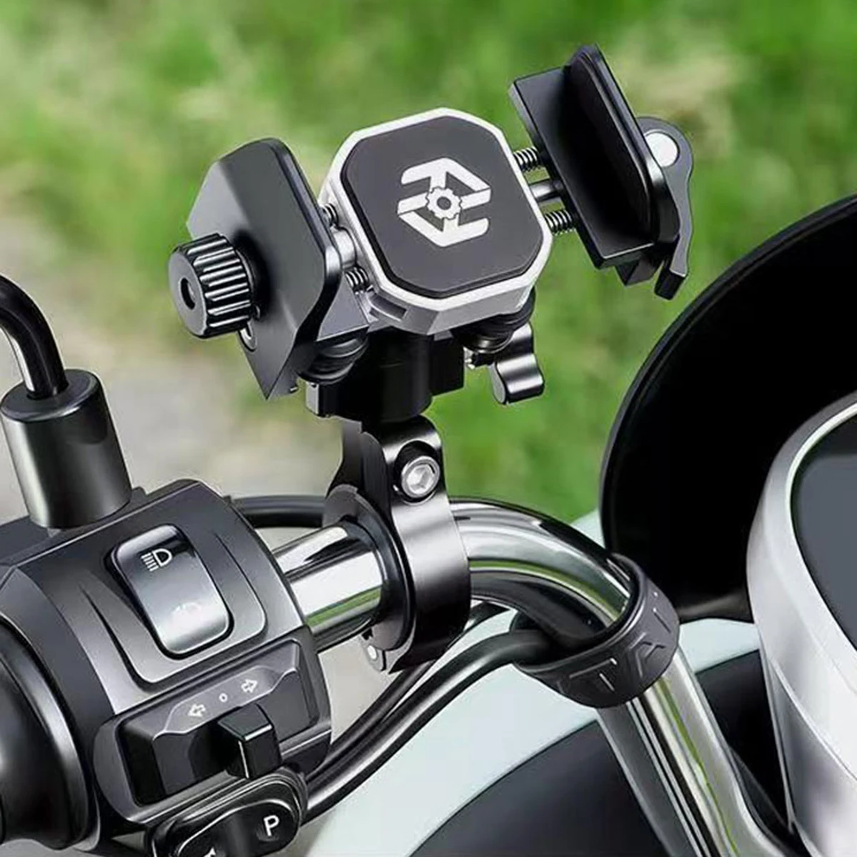 Motorcycle Bike Phone Holder Mount Aluminum Alloy 1s Lock with Vibration Dampener for ATV/ UTV Bike Scooter Handlebar GPS Clip
Motorcycle Bike Phone Holder Mount Aluminum Alloy 1s Lock with Vibration Dampener for ATV/ UTV Bike Scooter Handlebar GPS Clip