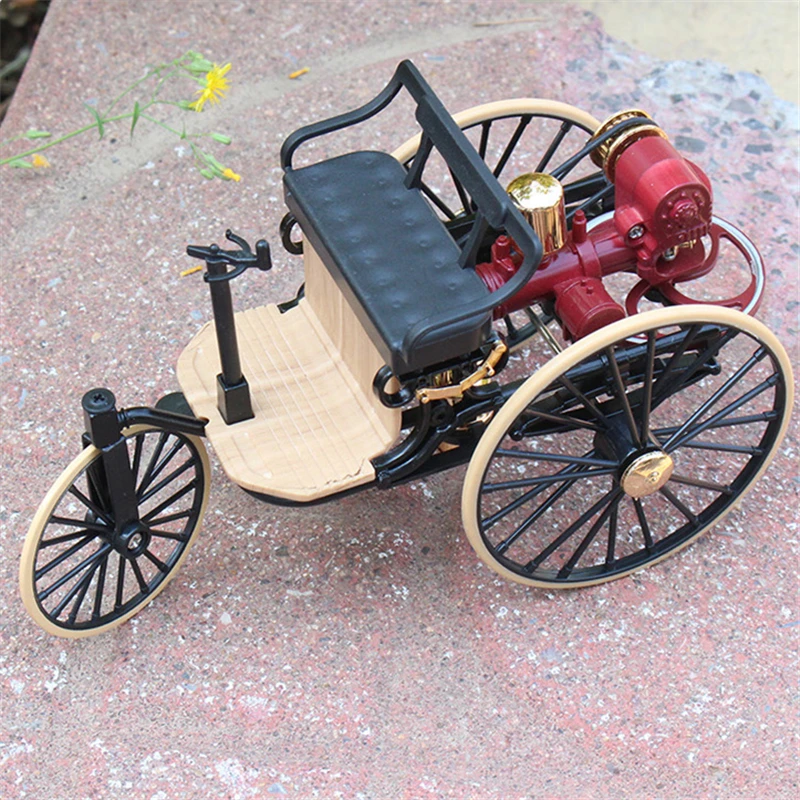 1:12 Patent Motor Alloy Classic Car Tricycle Model Diecasts Metal Toy Retro Old Car Model Simulation Collection Kids
1:12 Patent Motor Alloy Classic Car Tricycle Model Diecasts Metal Toy Retro Old Car Model Simulation Collection Kids