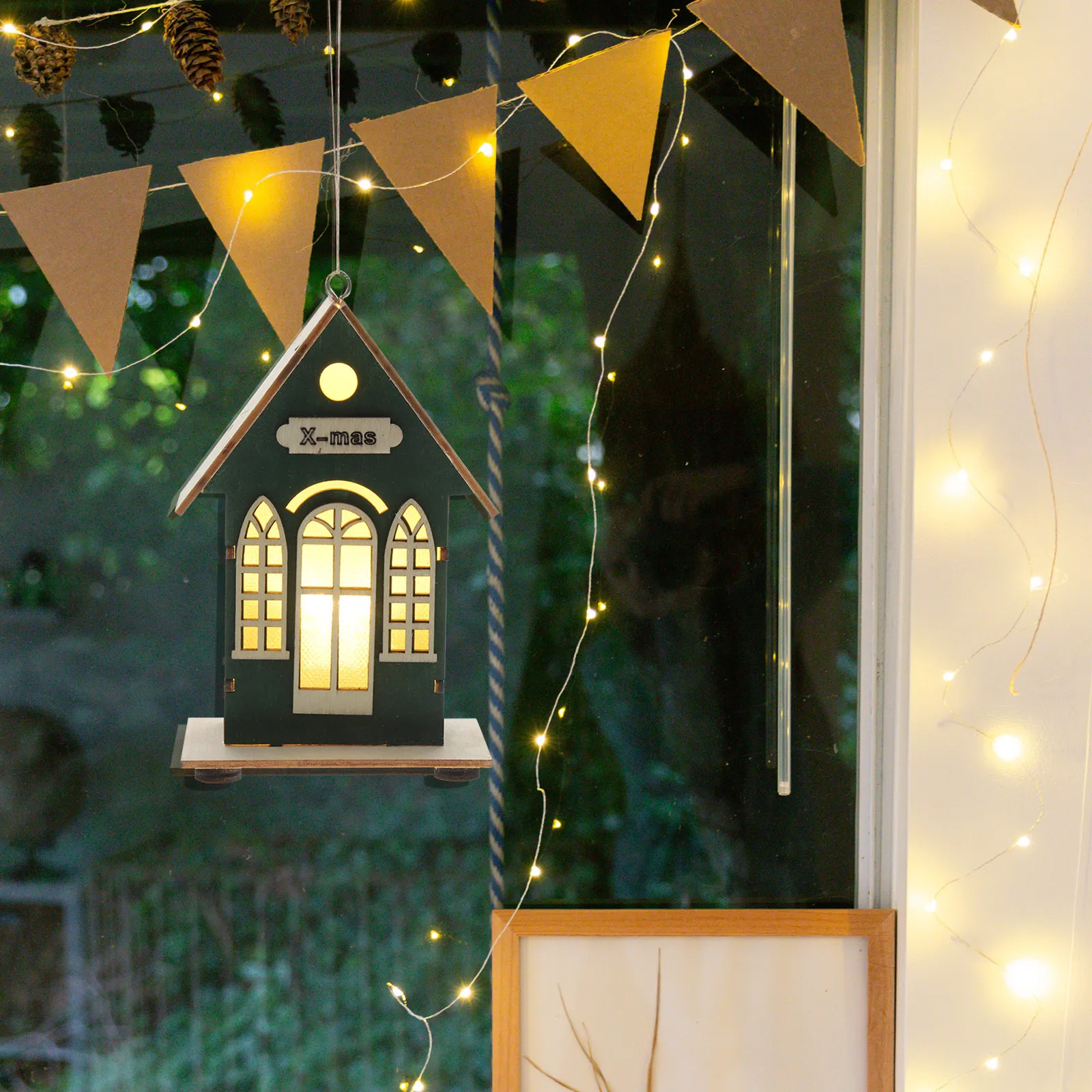 Glow Cabin Christmas Decoration Mini Luminous White Xmas Party Decor Desktop nament Wooden Material Smooth Texture
Glow Cabin Christmas Decoration Mini Luminous White Xmas Party Decor Desktop nament Wooden Material Smooth Texture