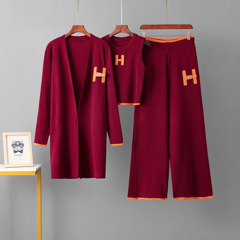 2025 Winter And Autumn Fashionable Elegant Women's Knitted 3-Piece Set cardigan Women's Sweater Women's Wide Leg Pants
2025 Winter And Autumn Fashionable Elegant Women's Knitted 3-Piece Set cardigan Women's Sweater Women's Wide Leg Pants