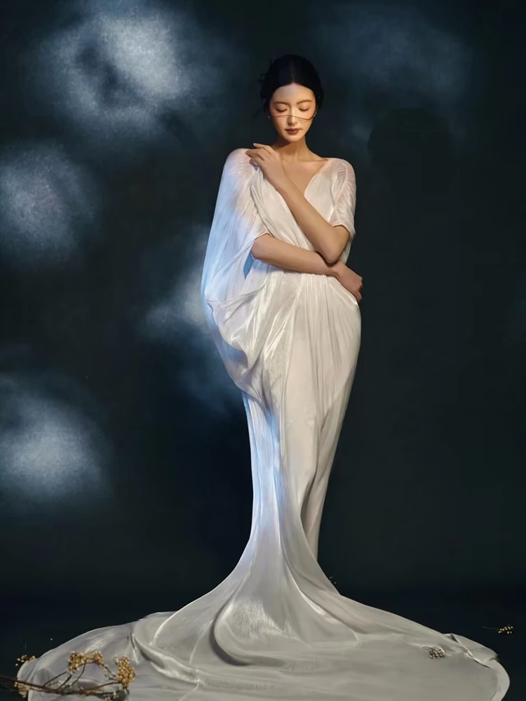 New 2026 Vintage Studio Portrait Dress Cold Tone Chinese Style Art Photo Dress for Women's Personal Photography Session
New 2026 Vintage Studio Portrait Dress Cold Tone Chinese Style Art Photo Dress for Women's Personal Photography Session