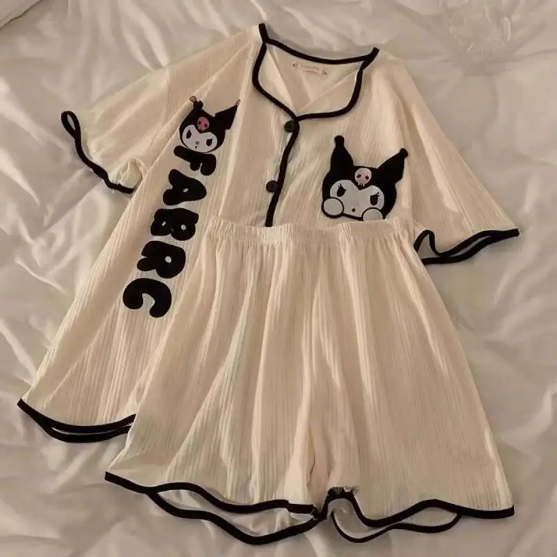 Домашняя одежда Sanrio для девочек, студенческие пижамы Hello Kitty, 3 шт., Kuromi, весенне-летние уличные шорты с короткими рукавами Pochaccofashion
Домашняя одежда Sanrio для девочек, студенческие пижамы Hello Kitty, 3 шт., Kuromi, весенне-летние уличные шорты с короткими рукавами Pochaccofashion