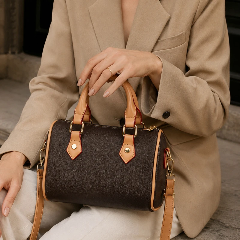 Mini Boston Bag for Women Small Barrel Handbag PU Leather Shoulder Bag
Mini Boston Bag for Women Small Barrel Handbag PU Leather Shoulder Bag