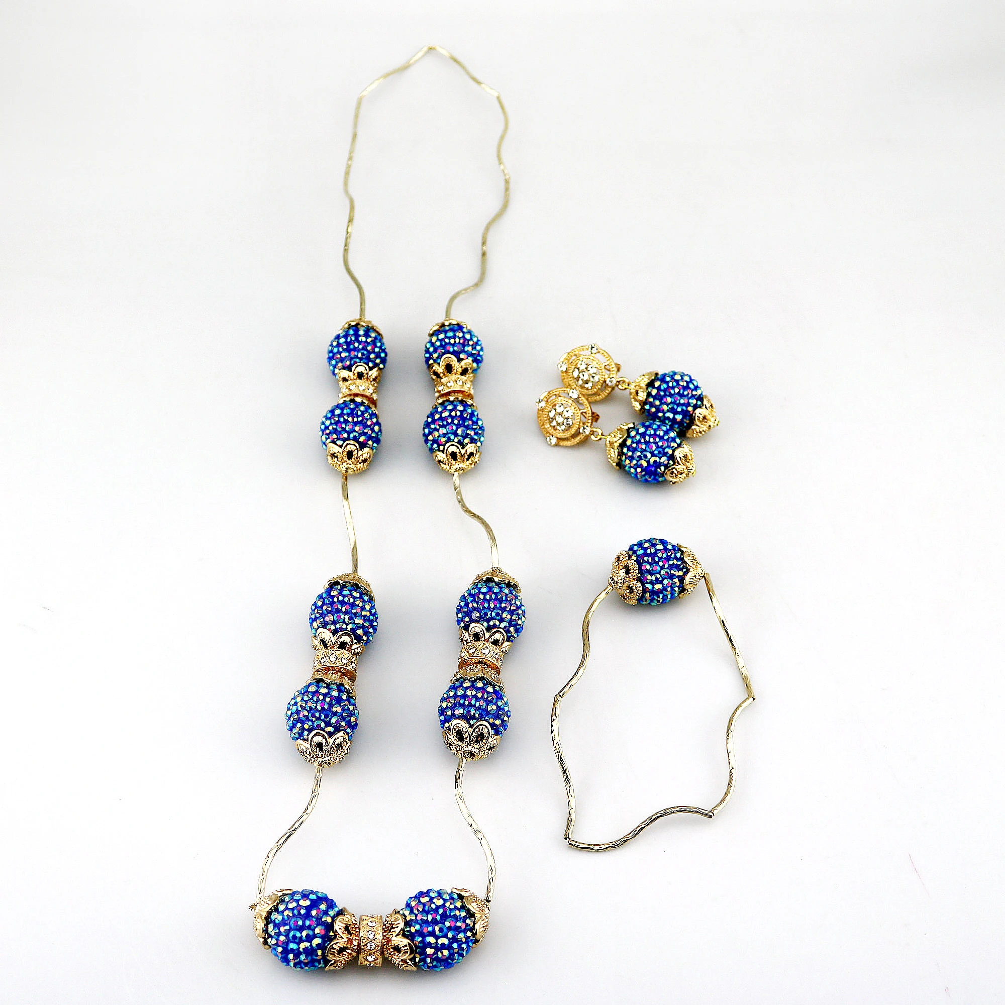 Nigeria Wedding Jewelry Set Imitation Coral Beads Blue Pendant Necklace for Women Resin Material African Bride Accessorise
Nigeria Wedding Jewelry Set Imitation Coral Beads Blue Pendant Necklace for Women Resin Material African Bride Accessorise