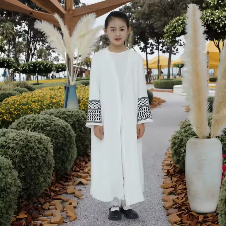 Eid Djellaba Embroidery Abayas for Kids Girls Muslim Dress Tassel Belted Jalabiya Dubai Turkey Kaftan Islam Child Kimono Kebaya
Eid Djellaba Embroidery Abayas for Kids Girls Muslim Dress Tassel Belted Jalabiya Dubai Turkey Kaftan Islam Child Kimono Kebaya