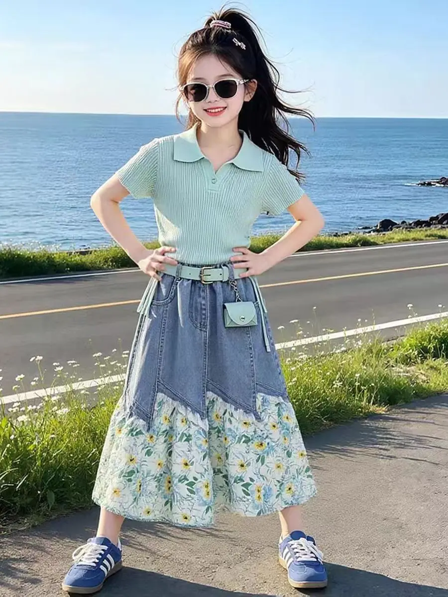 Girls Summer Neck Short Sleeve Two-Piece Set Denim Patchwork Skirt Casual Summer Outfit Thin Fabric Floral Pattern
Girls Summer Neck Short Sleeve Two-Piece Set Denim Patchwork Skirt Casual Summer Outfit Thin Fabric Floral Pattern