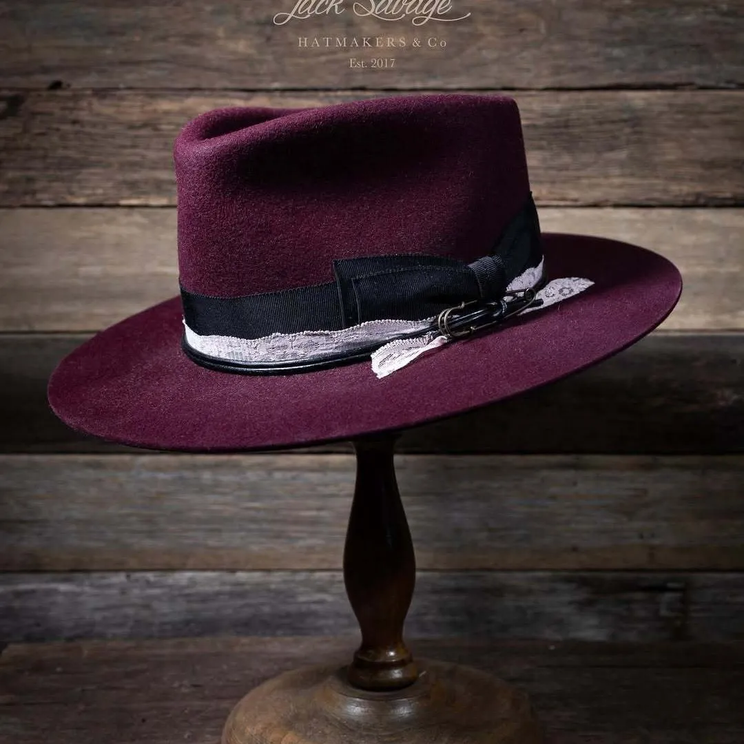 Sheepskin Hat Solid Color Sheepskin Felt Hat Pure Wool Felt Hat with Ribbon Decoration
Sheepskin Hat Solid Color Sheepskin Felt Hat Pure Wool Felt Hat with Ribbon Decoration