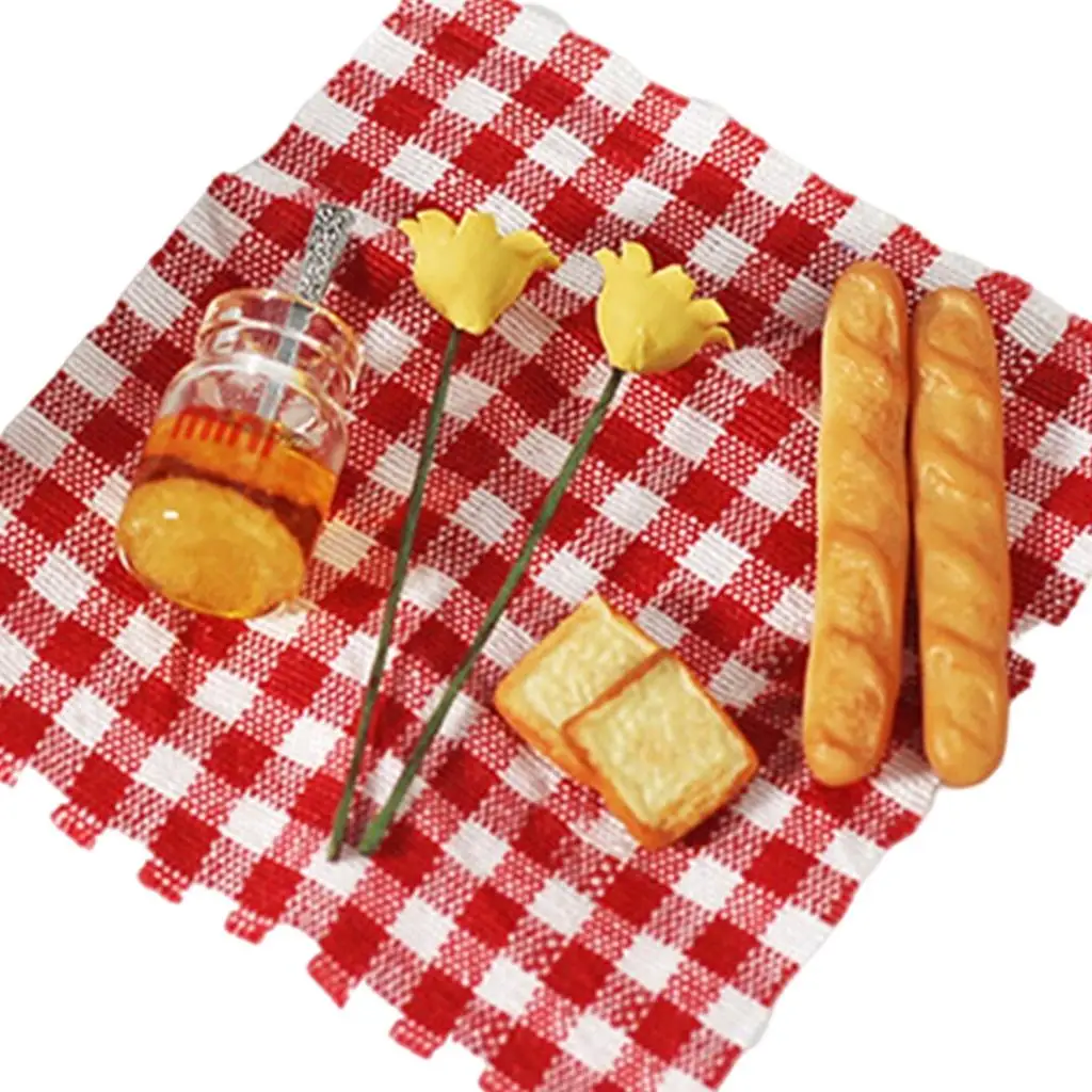 3xMini Miniature Bread Picnic Cloth with Basket 1/12 Doll House Red Plaid
3xMini Miniature Bread Picnic Cloth with Basket 1/12 Doll House Red Plaid