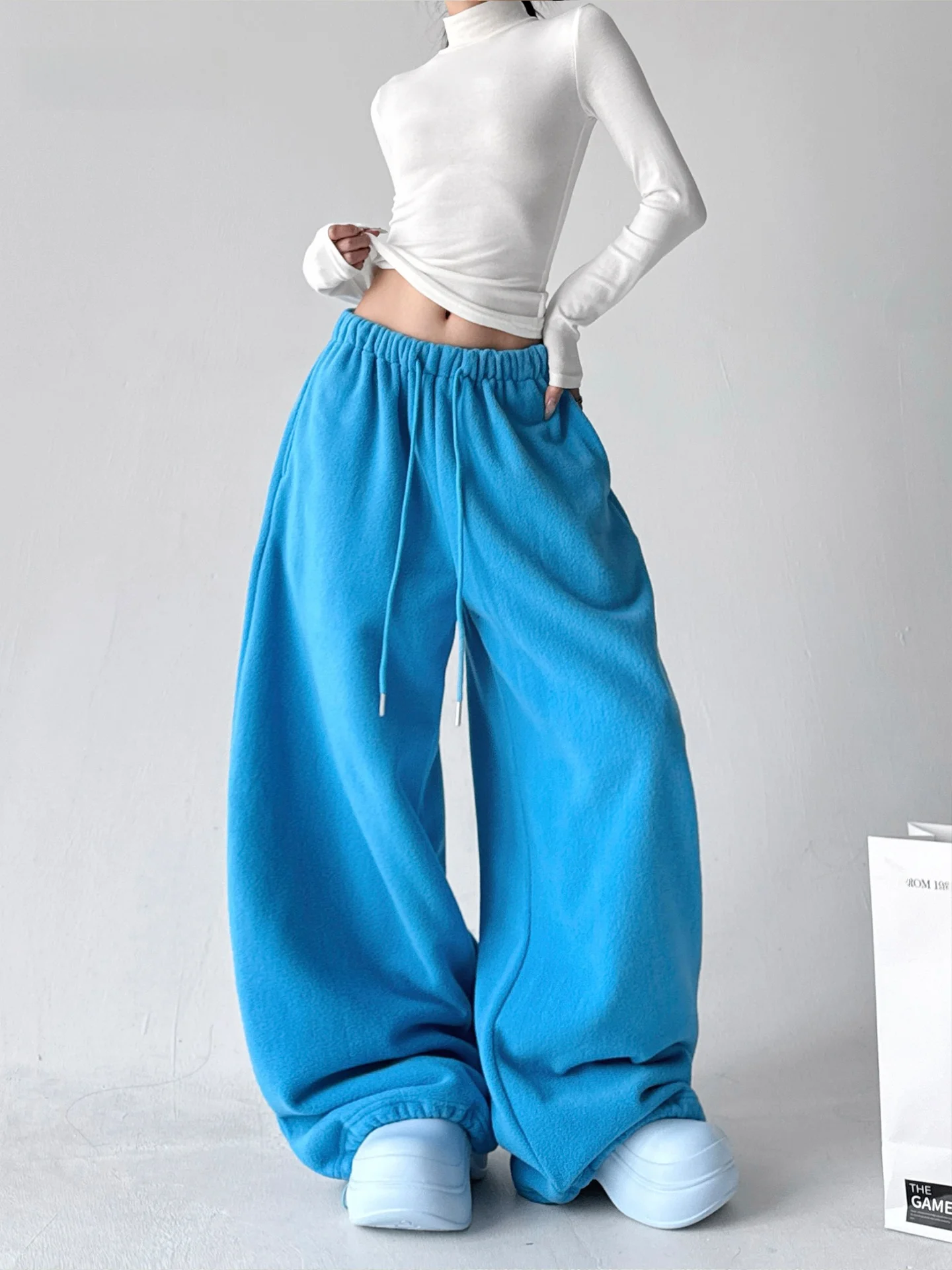Blue Wide Leg Pants Women's Loose Elastic Waist Drawstring Lazy Style Casual Pants Slimming High Waist Fleece Winter New Arrival
Blue Wide Leg Pants Women's Loose Elastic Waist Drawstring Lazy Style Casual Pants Slimming High Waist Fleece Winter New Arrival