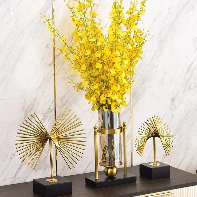 Light luxury creative modern metal art hotel decoration living room TV cabinet model room European style porch wine cabinet
Light luxury creative modern metal art hotel decoration living room TV cabinet model room European style porch wine cabinet