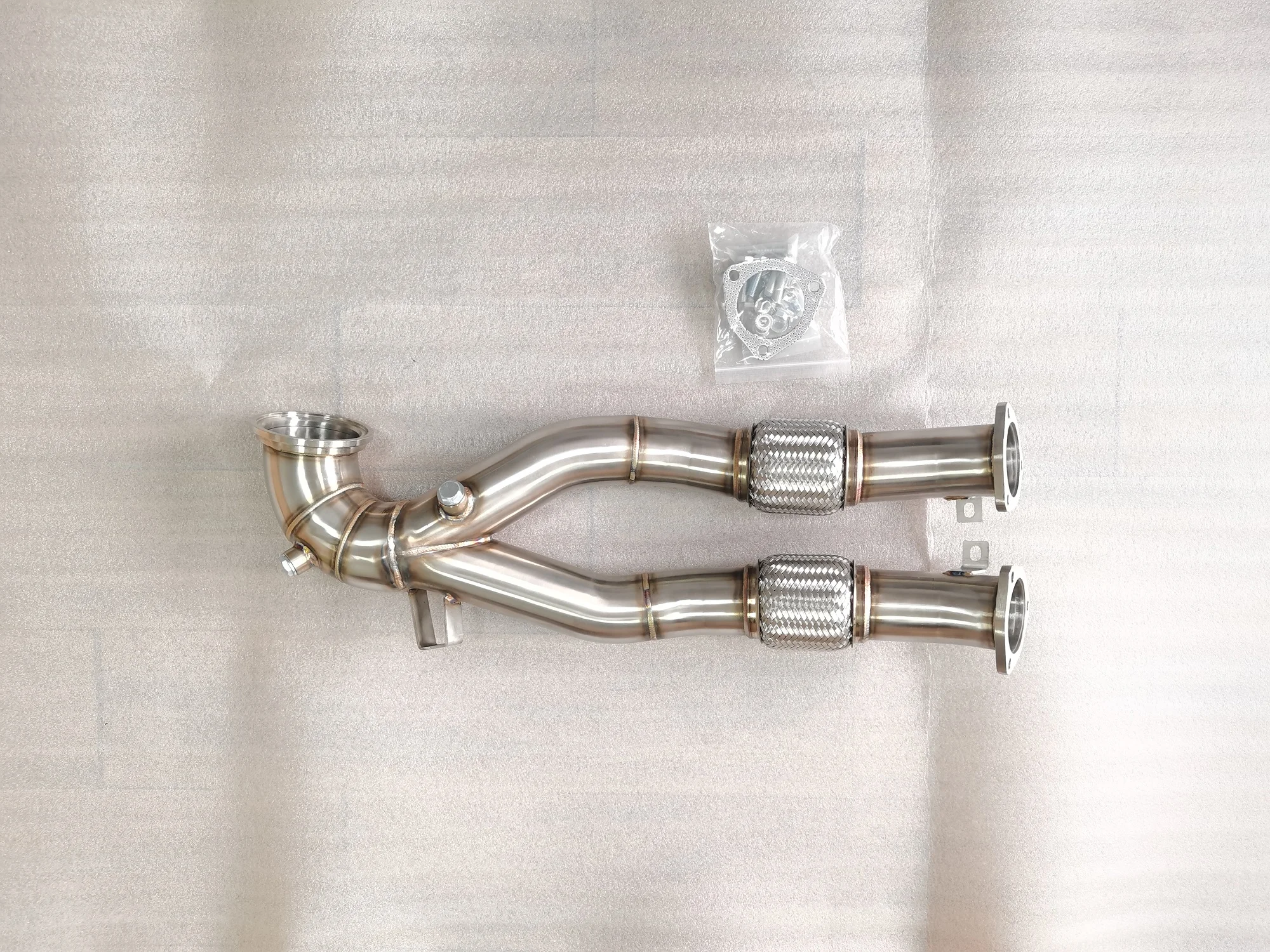 Exhaust Downpipes for Au Di 8VS, 8V RS3 Quattro 2017/04-2019/12
Exhaust Downpipes for Au Di 8VS, 8V RS3 Quattro 2017/04-2019/12