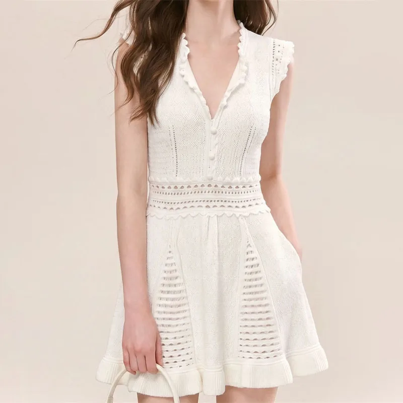 New Summer High-Quality Women's V-Neck Knit Crochet Hollow-Out White Fashionable Sleeveless Slim Fit Pullover A-Line Knit Dress
New Summer High-Quality Women's V-Neck Knit Crochet Hollow-Out White Fashionable Sleeveless Slim Fit Pullover A-Line Knit Dress