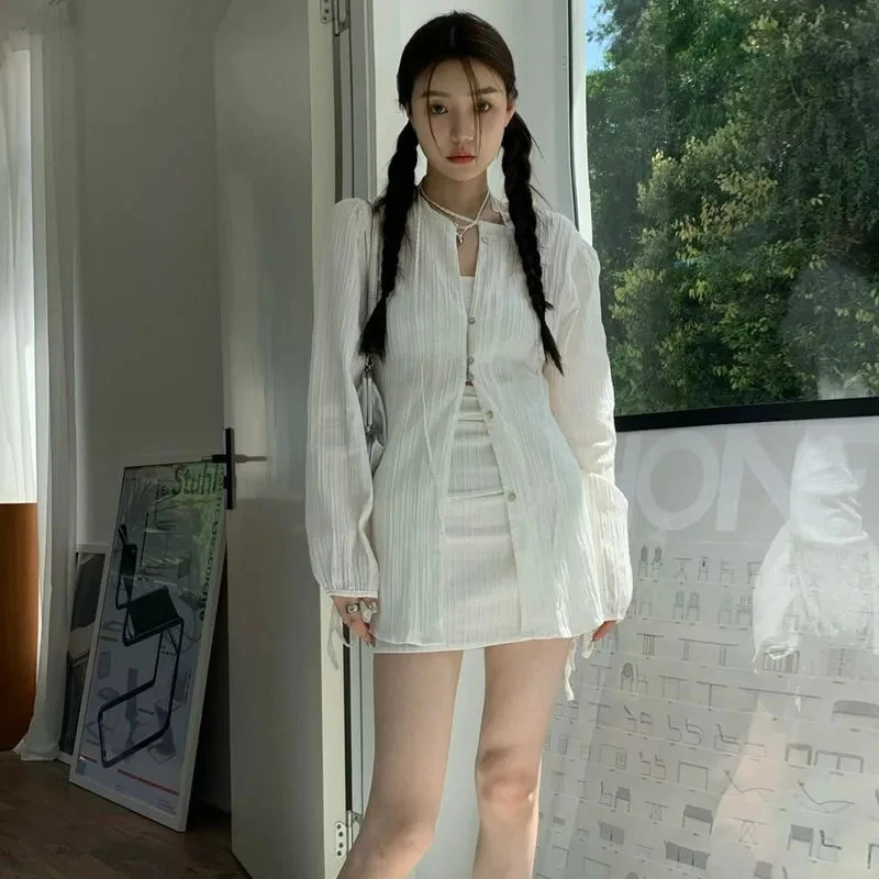 Sweet Hot Girl Suit Women's Summer Long-sleeved Lace-up Shirt High Waisted Pleated Short Skirt Two-piece Set Female Clothes
Sweet Hot Girl Suit Women's Summer Long-sleeved Lace-up Shirt High Waisted Pleated Short Skirt Two-piece Set Female Clothes