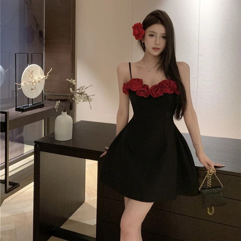 2026 Summer French Style Slimming Waist Cinching Puffy Skirt Three Dimensional Decorative Flower Sexy Suspender Dress for Women
2026 Summer French Style Slimming Waist Cinching Puffy Skirt Three Dimensional Decorative Flower Sexy Suspender Dress for Women