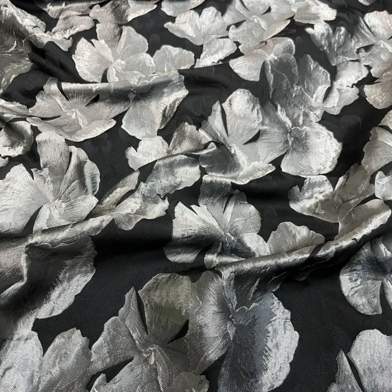 Black Background Silver Jacquard Fabric Large Flower Classic Womens Dresses Clothing Decoration Home Designer Sewing DIY Fabrics
Black Background Silver Jacquard Fabric Large Flower Classic Womens Dresses Clothing Decoration Home Designer Sewing DIY Fabrics