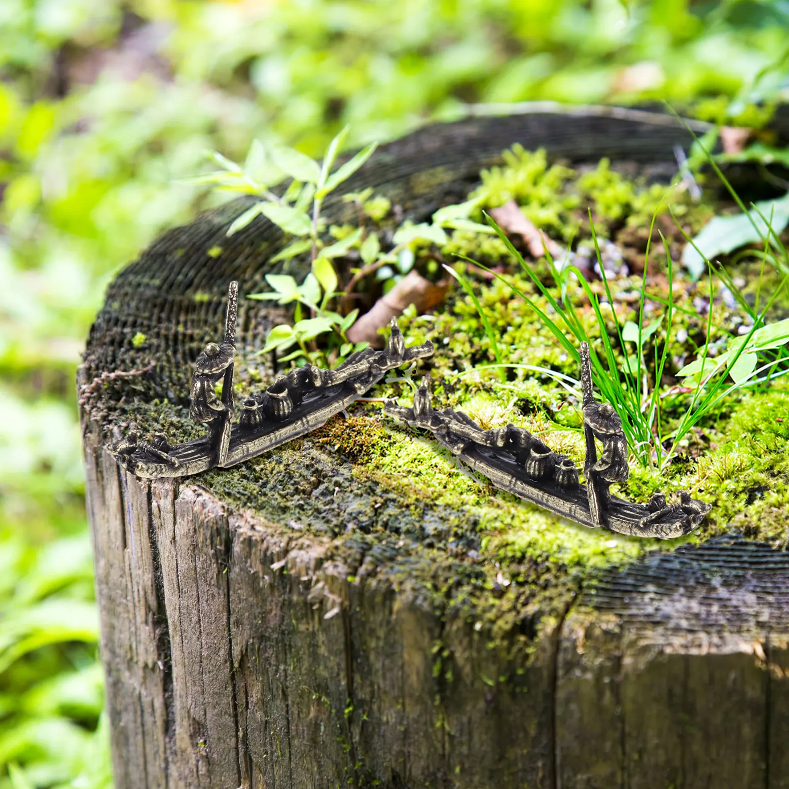 2 шт. миниатюрные латунные статуэтки рыболовных лодок, детализированное украшение для микроландшафта, настольный деревенский декор, аксессуар для пляжной сцены
2 шт. миниатюрные латунные статуэтки рыболовных лодок, детализированное украшение для микроландшафта, настольный деревенский декор, аксессуар для пляжной сцены