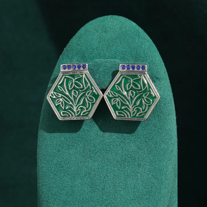 Vintage Jewelry Green Enamel Hexagonal Leaf Patterned Stud Earrings Rhinestones Plant For Woman Wedding Summer Accessories Party
Vintage Jewelry Green Enamel Hexagonal Leaf Patterned Stud Earrings Rhinestones Plant For Woman Wedding Summer Accessories Party