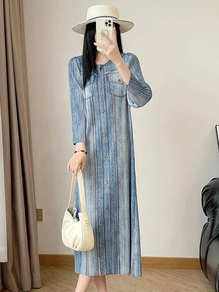 Loose Long Sleeve Pleated Dress Three Houses Style Spring Summer New plus Size Women Casual Fashion A-Line Skirt Dress
Loose Long Sleeve Pleated Dress Three Houses Style Spring Summer New plus Size Women Casual Fashion A-Line Skirt Dress