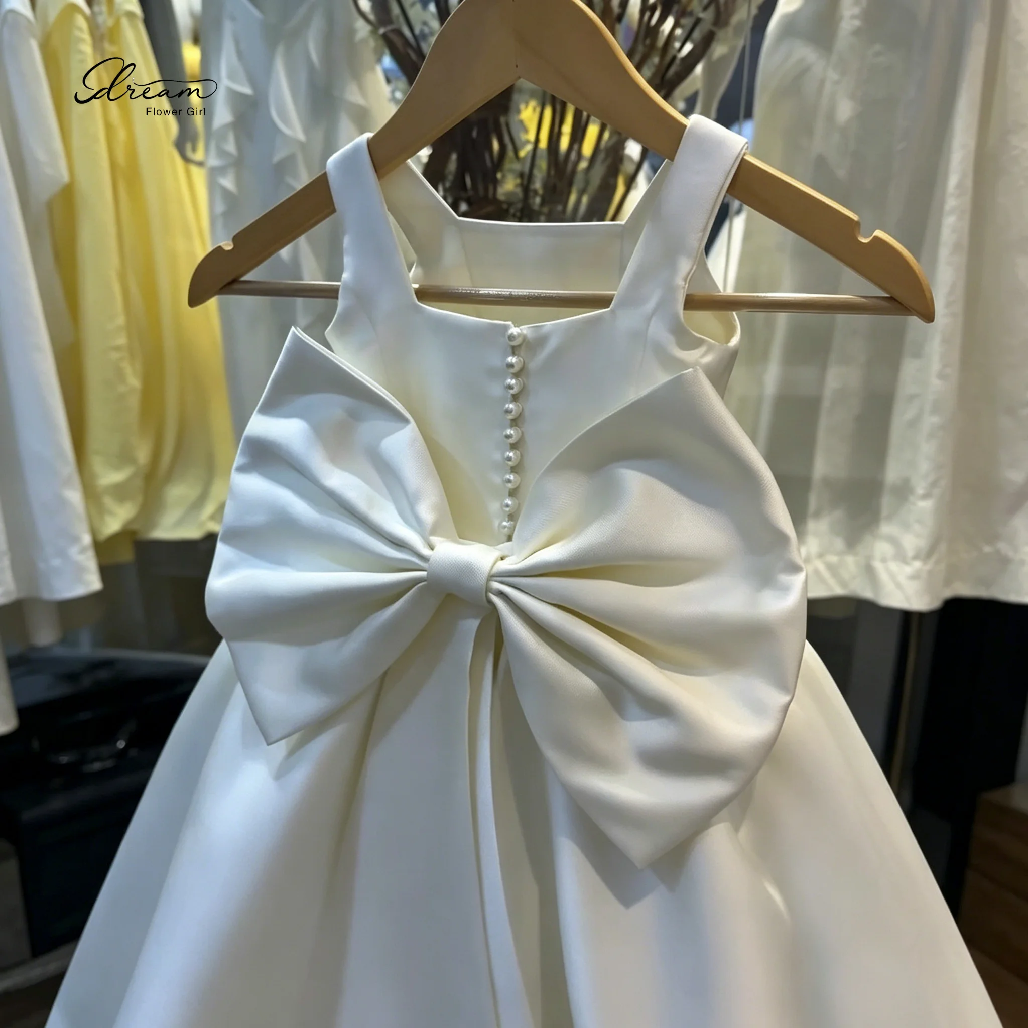Ivory Satin Flower Girl Dress (Knee-Length) An ideal choice for wedding formal occasions and birthday celebrations
Ivory Satin Flower Girl Dress (Knee-Length) An ideal choice for wedding formal occasions and birthday celebrations