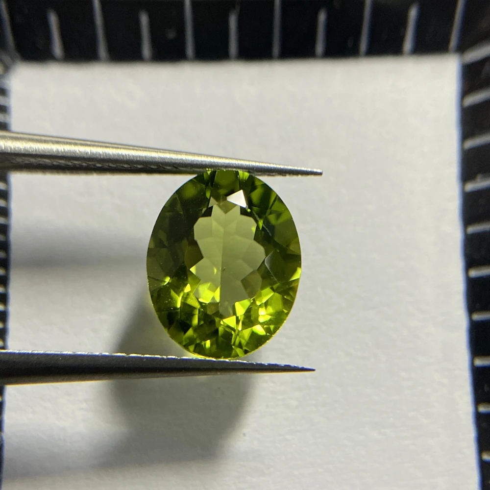 Oval 2.7Cart 8x10mm Original Stone Green Peridot Gemstone for Jewelry Making
Oval 2.7Cart 8x10mm Original Stone Green Peridot Gemstone for Jewelry Making