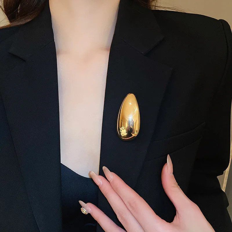 Smooth Geometric Oval Water Droplets Broochs for Women Minimalist Metal Brooches Unique Suit Corsage Pins Coat Fashion Accessory
Smooth Geometric Oval Water Droplets Broochs for Women Minimalist Metal Brooches Unique Suit Corsage Pins Coat Fashion Accessory