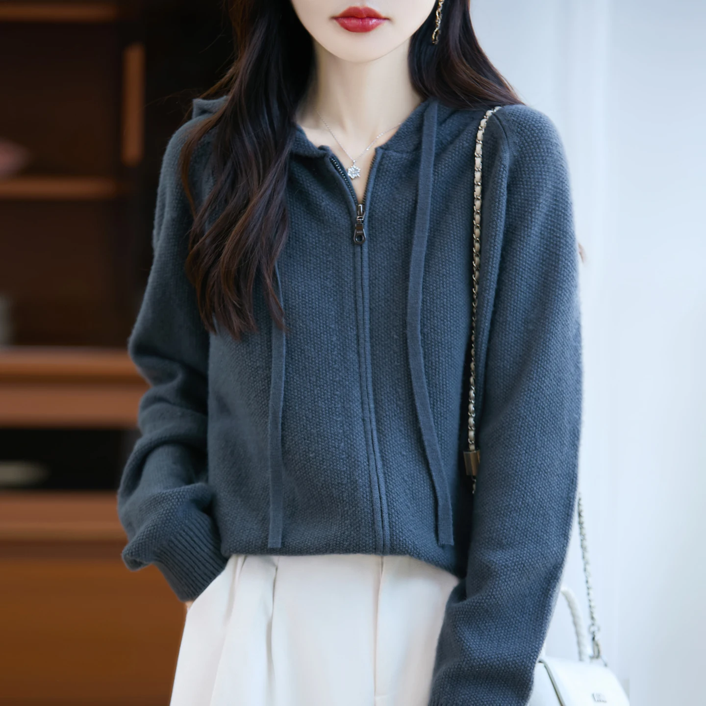 100% шерсть, женский вязаный кашемировый кардиган с воротником с капюшоном, украшение на молнии, высококачественный кардиган с длинными рукавами, новинка 2025, топы 
100% шерсть, женский вязаный кашемировый кардиган с воротником с капюшоном, украшение на молнии, высококачественный кардиган с длинными рукавами, новинка 2025, топы