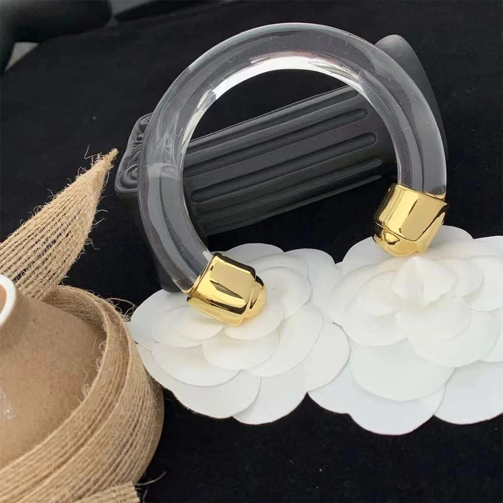 Fashion Senior Temperament Transparent resin bracelet necklace for women's girl gift Jewelry Accessory
Fashion Senior Temperament Transparent resin bracelet necklace for women's girl gift Jewelry Accessory