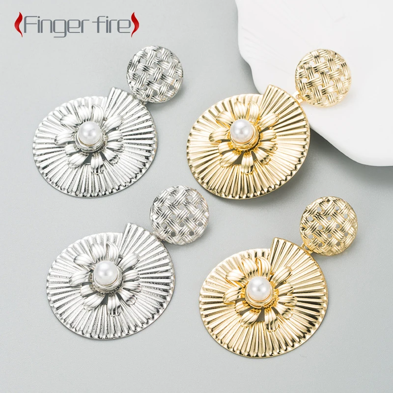 Fashion Gold Plated Pattern Engraved Textured Women's Earrings Anniversary Gift Beach Party Noble Jewelry
Fashion Gold Plated Pattern Engraved Textured Women's Earrings Anniversary Gift Beach Party Noble Jewelry