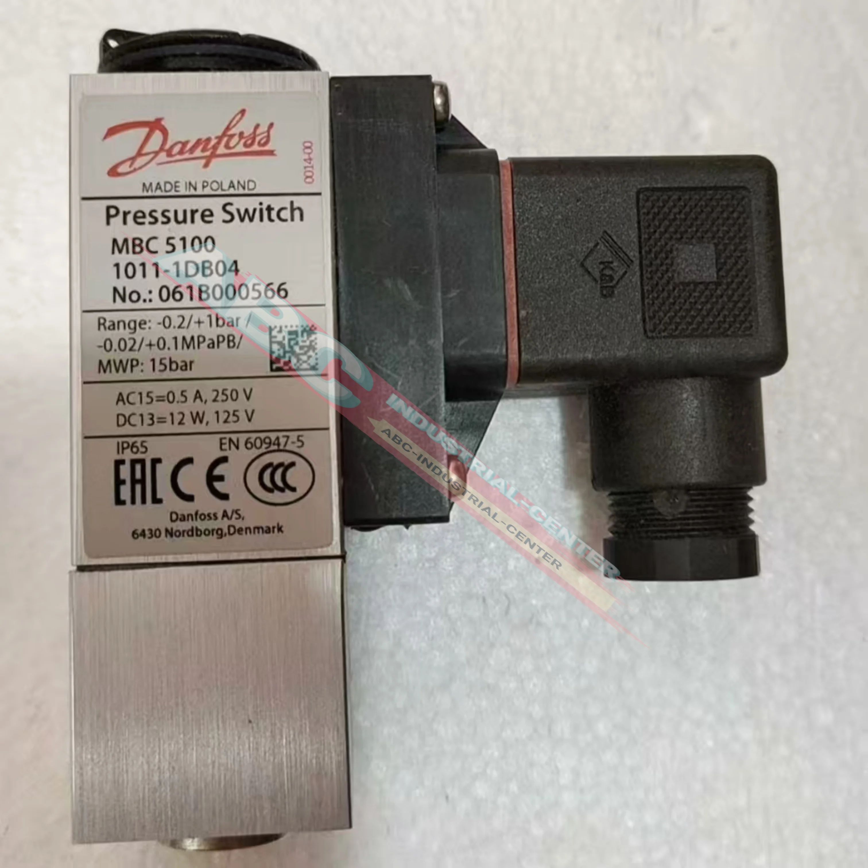 Датчик давления 061B000566 MBC5100 061B000666 MBC5100 Новый оригинальный 061B001066 MBC5100
Датчик давления 061B000566 MBC5100 061B000666 MBC5100 Новый оригинальный 061B001066 MBC5100