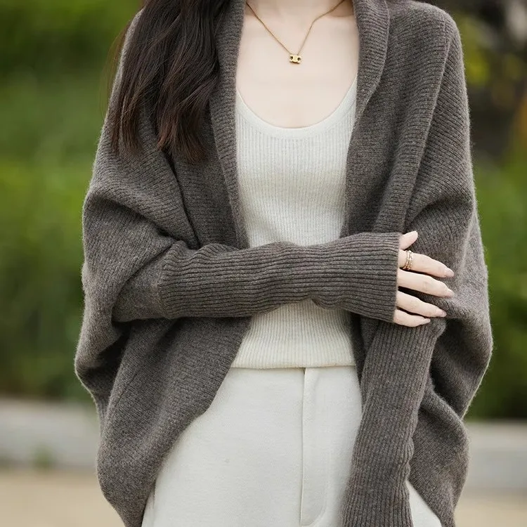 Ladies Loose Batwing Sleeve Open Cardigan Knitted Sweater Coat Casual Style Polyester Fiber Autumn Winter Warm Outerwear
Ladies Loose Batwing Sleeve Open Cardigan Knitted Sweater Coat Casual Style Polyester Fiber Autumn Winter Warm Outerwear