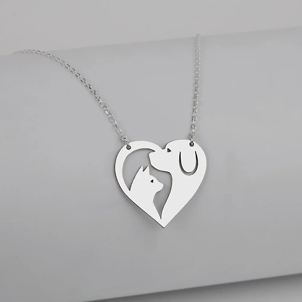 Customized Name Necklace for Women Hollow Out Animal Pattern Heart Shaped Pendant Necklaces Personalized Jewelry Birthday Gifts
Customized Name Necklace for Women Hollow Out Animal Pattern Heart Shaped Pendant Necklaces Personalized Jewelry Birthday Gifts