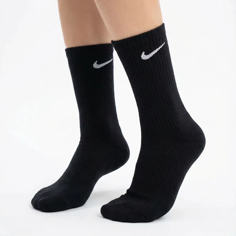 Nike EVERYDAY CUSH CREW Комплект из 3 пар Удобные, прочные, дышащие, влагоотводящие, простые и стильные носки-полотенцаSX7664-010
Nike EVERYDAY CUSH CREW Комплект из 3 пар Удобные, прочные, дышащие, влагоотводящие, простые и стильные носки-полотенцаSX7664-010
