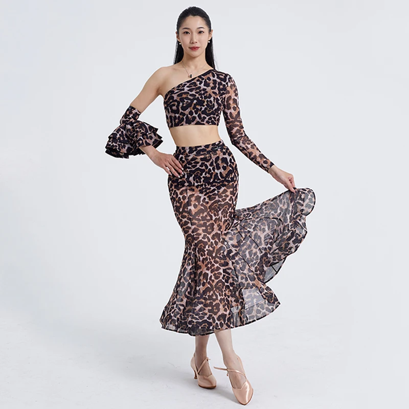 Adult Latin Ballroom Dance Clothes Leopard Tops Skirt Performance Costumes Rumba Waltz Dance Practice Clothing Prom Wear NV24218
Adult Latin Ballroom Dance Clothes Leopard Tops Skirt Performance Costumes Rumba Waltz Dance Practice Clothing Prom Wear NV24218