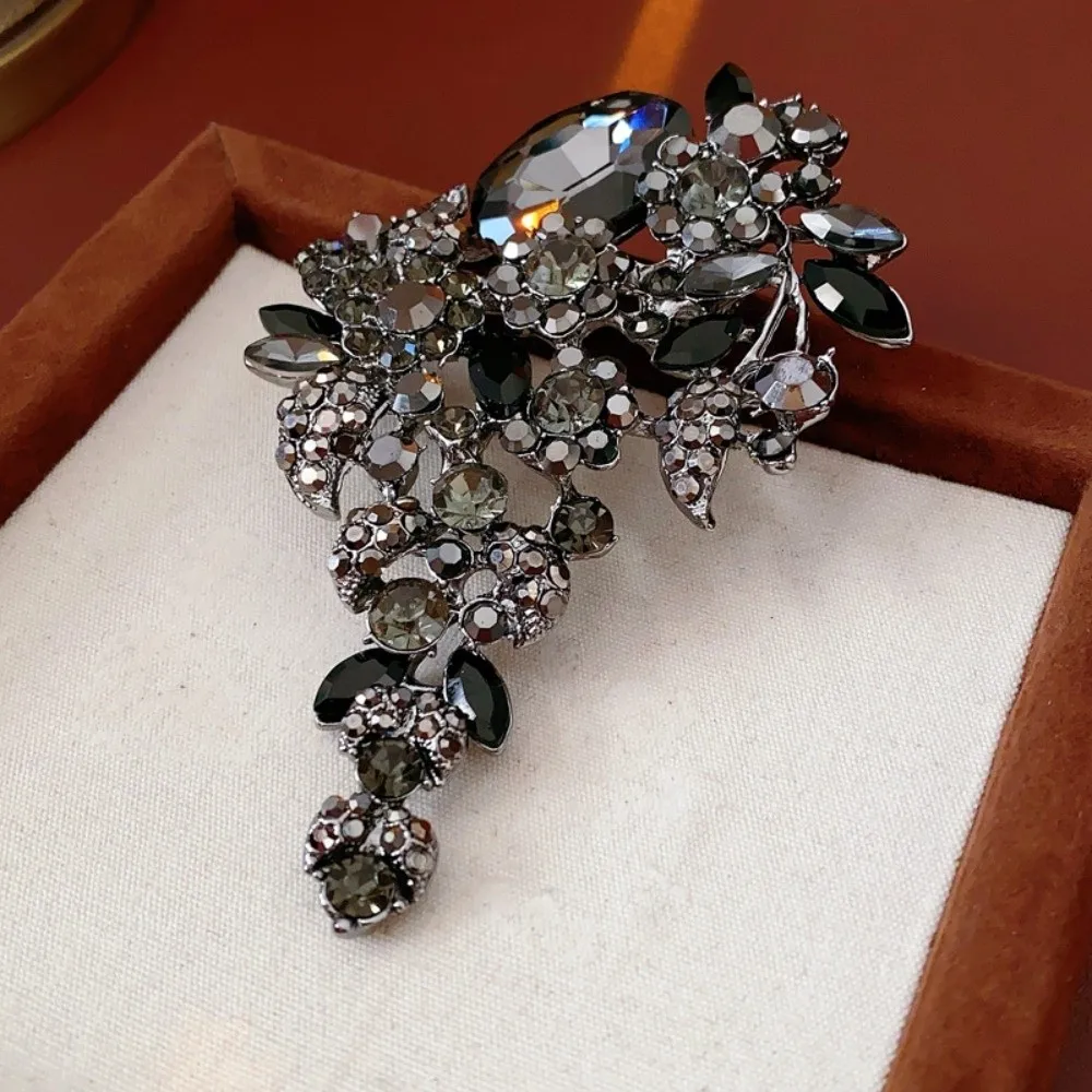 Jewelry Accessories Rhinestone Flowers Brooch Encrusted Flowers Badge Petals Leaves Brooch Alloy Rhinestone Suit Collar Pin Gift
Jewelry Accessories Rhinestone Flowers Brooch Encrusted Flowers Badge Petals Leaves Brooch Alloy Rhinestone Suit Collar Pin Gift