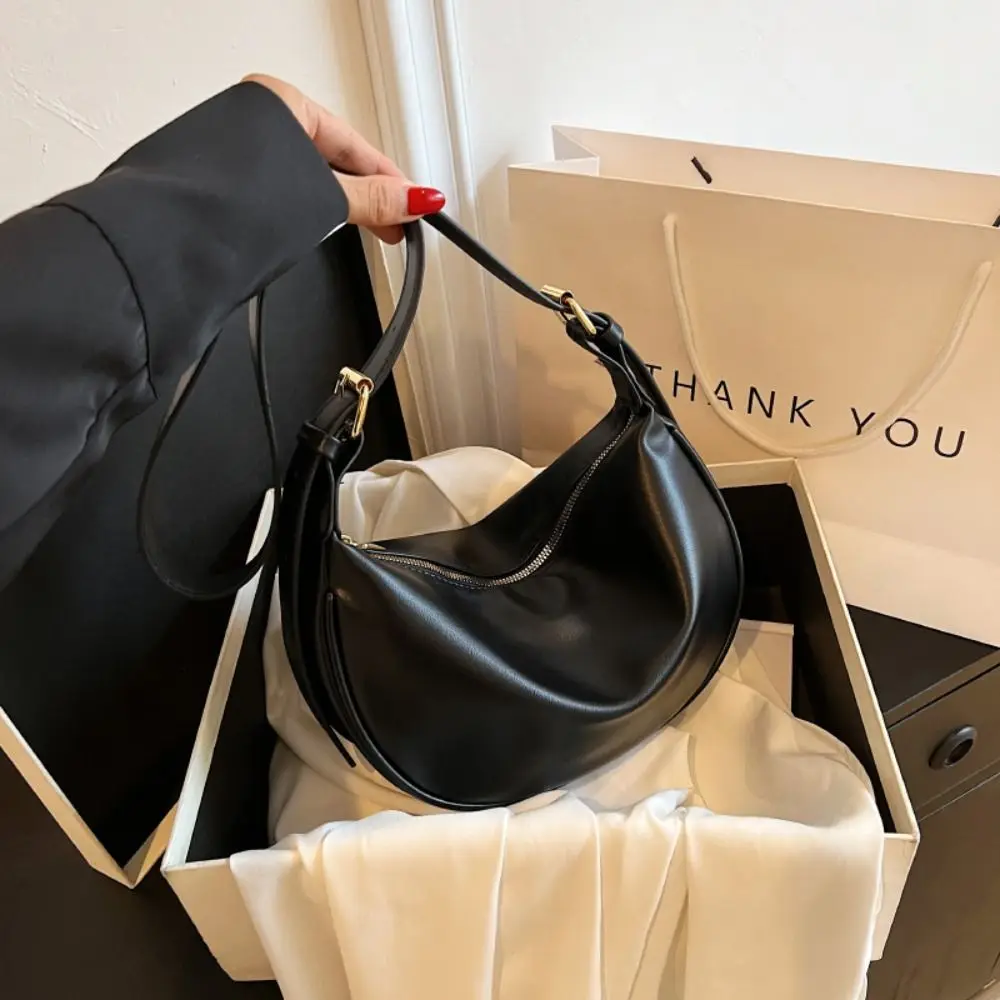 New PU Leather Crossbody Bags Solid Color Vintage Style Luxury Handbags Soft Material Large Capacity Handbags Travel
New PU Leather Crossbody Bags Solid Color Vintage Style Luxury Handbags Soft Material Large Capacity Handbags Travel